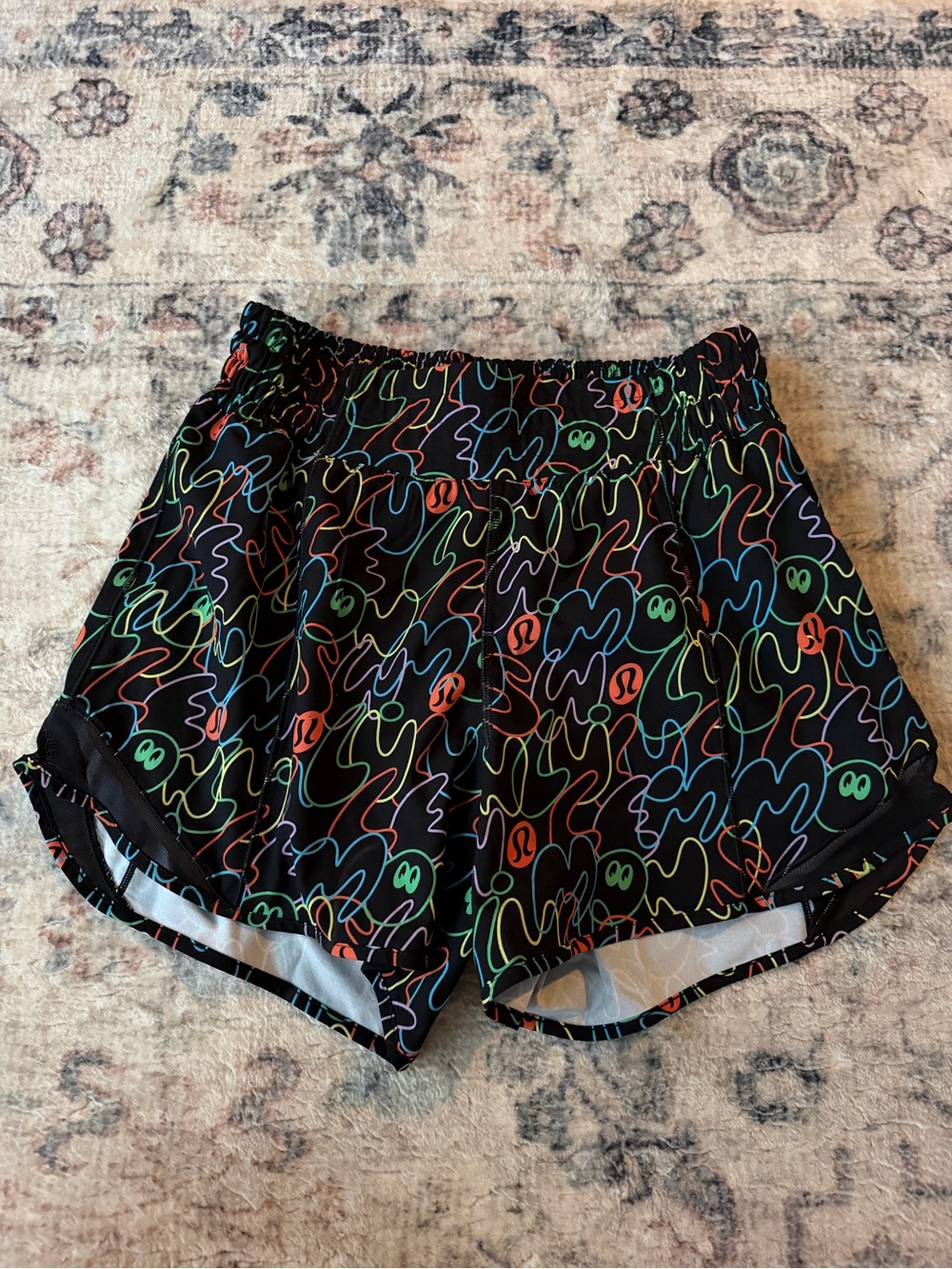 Lululemon seawheeze hotty hot short